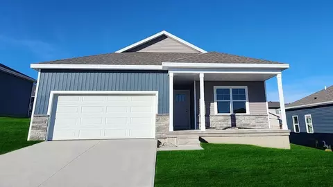 504 Quetzal Dr, Norwalk, IA 50211