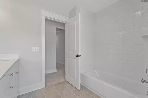 Bath - 714 Alma Square Dr, Moncks Corner, SC 29461 photo 2 of 3