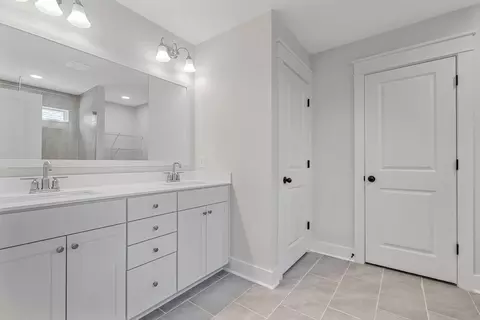 Bath - 714 Alma Square Dr, Moncks Corner, SC 29461 photo 3 of 3