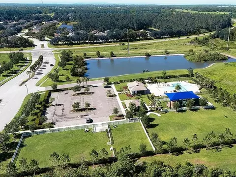 View/Area - 35524 Coventry Fields Loop, Zephyrhills, FL 33541 photo 4 of 6