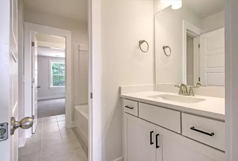 Bath - 100 E South 7th St, Seneca, SC 29678 photo 5 of 5