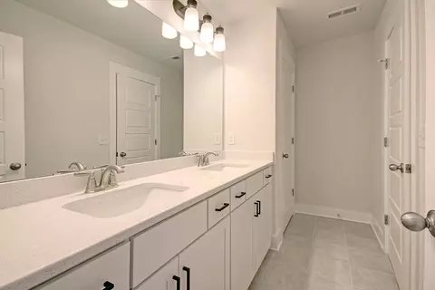 Bath - 100 E South 7th St, Seneca, SC 29678 photo 3 of 5