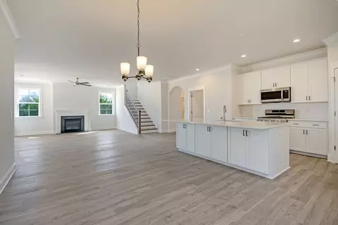 Living - 100 E South 7th St, Seneca, SC 29678 photo 4 of 4
