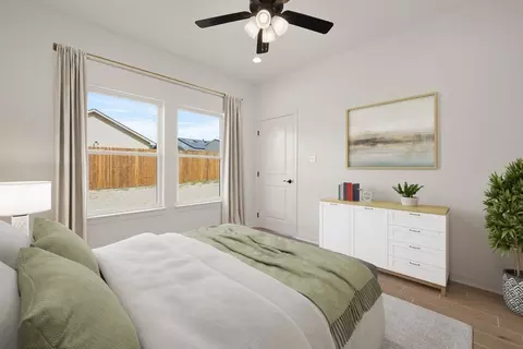 Bedroom - 5402 Moses Loop, Laredo, TX 78046 photo 5 of 8