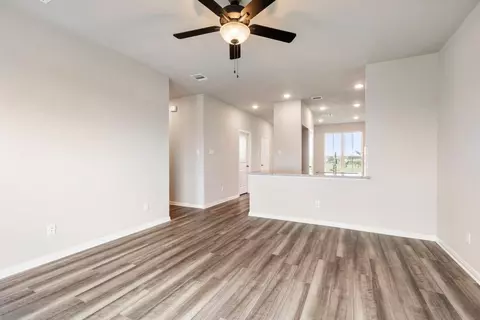Living - 130 Lacebark Loop, Huntsville, TX 77320 photo 2 of 3