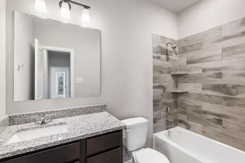 Bath - 130 Lacebark Loop, Huntsville, TX 77320 photo 1 of 2