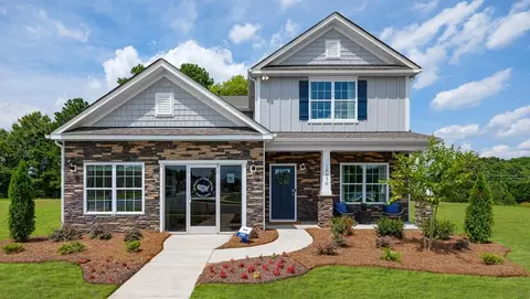 33 Ridgehaven Dr, Waynesville, NC 28786