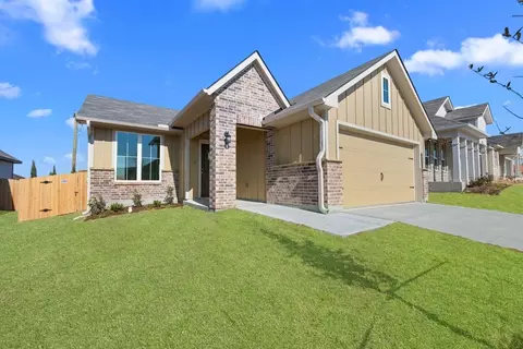 804 N Fork Ranch Rd, Waco, TX 76705