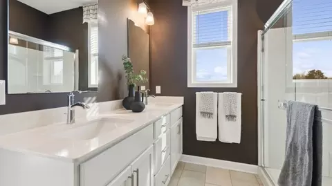 Bath - 6501 Tamarack Ln, Corcoran, MN 55340 photo 1 of 3