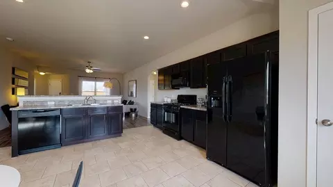 Kitchen - 7005 S Maple Ave, Broken Arrow, OK 74011 photo 2 of 3