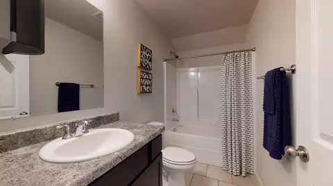 Bath - 7005 S Maple Ave, Broken Arrow, OK 74011 photo 2 of 2