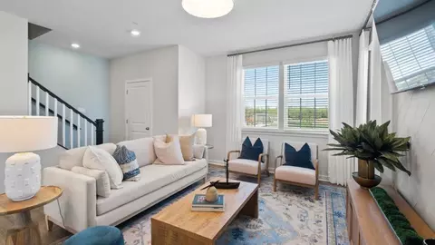 Living - 7500 Daybreak Dr, Brandywine, MD 20613 photo 2 of 2