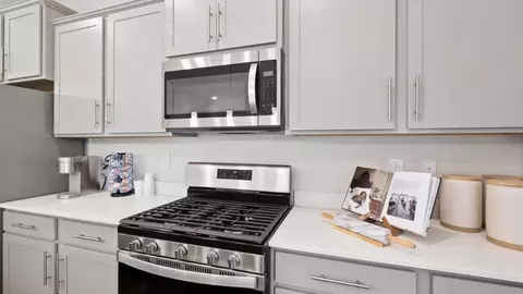 Kitchen - 7500 Daybreak Dr, Brandywine, MD 20613 photo 2 of 5