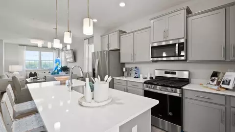 Kitchen - 7500 Daybreak Dr, Brandywine, MD 20613 photo 3 of 5