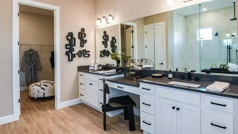 Bath - 1009 Tassleflower Trl, Saint Cloud, FL 34771 photo 13 of 18