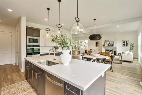 Kitchen - 76 S Crimson Way, Mapleton, UT 84664 photo 1 of 8