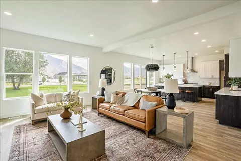Living - 76 S Crimson Way, Mapleton, UT 84664 photo 2 of 3