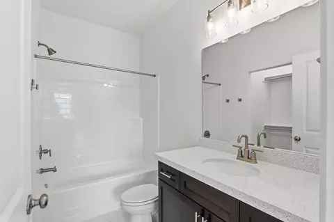 Bath - 76 S Crimson Way, Mapleton, UT 84664 photo 4 of 6