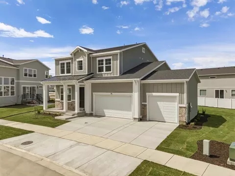 Exterior - 76 S Crimson Way, Mapleton, UT 84664 photo 2 of 4
