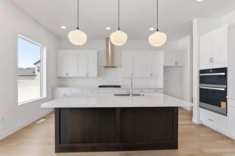 Kitchen - 76 S Crimson Way, Mapleton, UT 84664 photo 1 of 4
