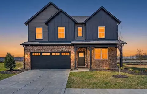 2413 Zion Trl, Greenwood, IN 46143