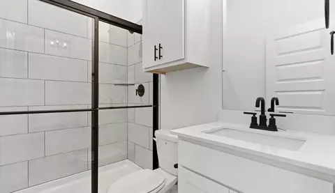 Bath - 486 Renley St, Springdale, AR 72762 photo 3 of 4