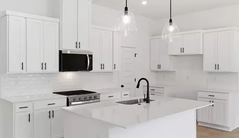 Kitchen - 486 Renley St, Springdale, AR 72762 photo 1 of 1