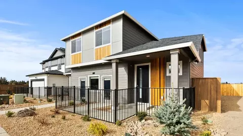 21217 SE Pelee Dr, Bend, OR 97702