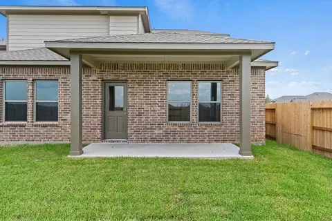 Exterior - 2018 Starlight St, Angleton, TX 77515 photo 3 of 5