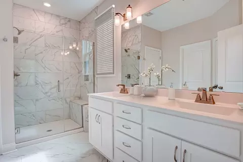 Bath - 502 Midsummer St, Aberdeen, NC 28315 photo 2 of 2
