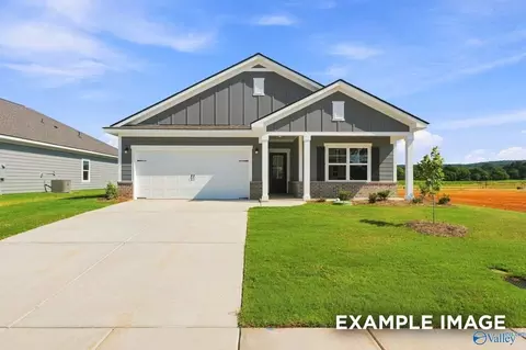 144 Plum Tree Ln, Hazel Green, AL 35750