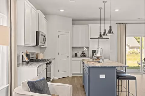 Kitchen - 3020 Emberly Dr, Roebuck, SC 29376 photo 4 of 10