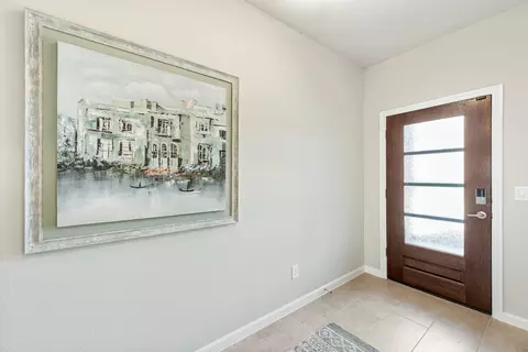 Entry Way - 112 Sweetwater Dr, Commerce, TX 75428 photo 1 of 5