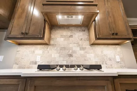 Kitchen - 2800 Heather Hvn, Moore, OK 73160 photo 4 of 15