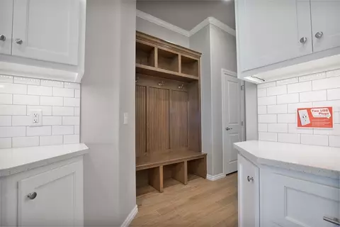 Entry Way - 2800 Heather Hvn, Moore, OK 73160 photo 3 of 3