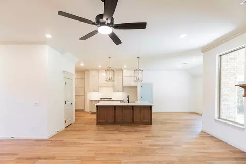 Living - 2800 Heather Hvn, Moore, OK 73160 photo 6 of 11