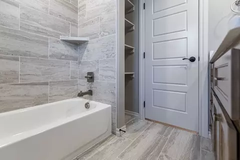 Bath - 2800 Heather Hvn, Moore, OK 73160 photo 5 of 21