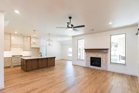 Living - 2800 Heather Hvn, Moore, OK 73160 photo 7 of 11