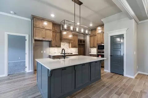 Kitchen - 2800 Heather Hvn, Moore, OK 73160 photo 1 of 15