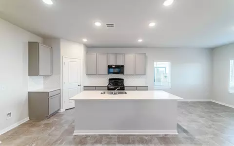 Kitchen - 513 Estuary Dr, Maxwell, TX 78656 photo 3 of 7