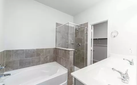 Bath - 513 Estuary Dr, Maxwell, TX 78656 photo 1 of 5