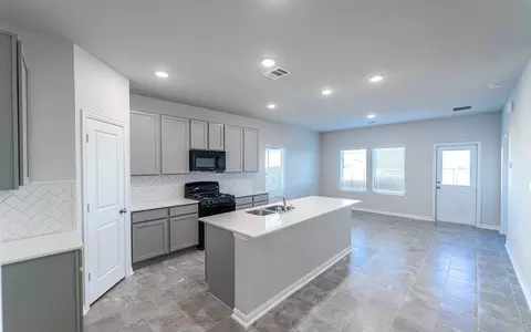 Kitchen - 513 Estuary Dr, Maxwell, TX 78656 photo 2 of 7