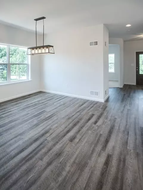 Dining - 1650 Yankeeland Ave, Frederick, MD 21702 photo 2 of 17