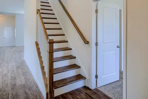 Entry Way - 1650 Yankeeland Ave, Frederick, MD 21702 photo 6 of 23