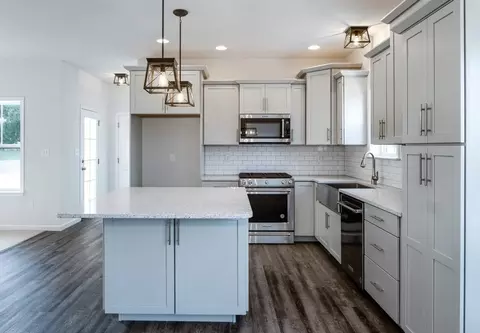 Kitchen - 1650 Yankeeland Ave, Frederick, MD 21702 photo 7 of 58