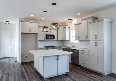 Kitchen - 1650 Yankeeland Ave, Frederick, MD 21702 photo 10 of 58