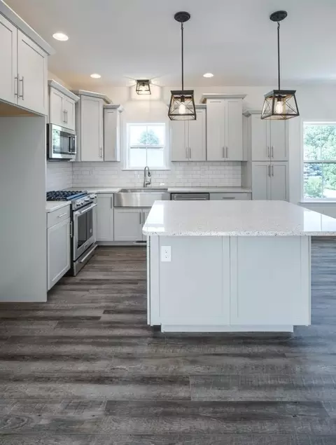 Kitchen - 1650 Yankeeland Ave, Frederick, MD 21702 photo 5 of 58