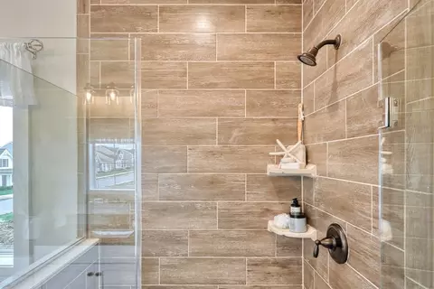 Bath - 1650 Yankeeland Ave, Frederick, MD 21702 photo 15 of 56