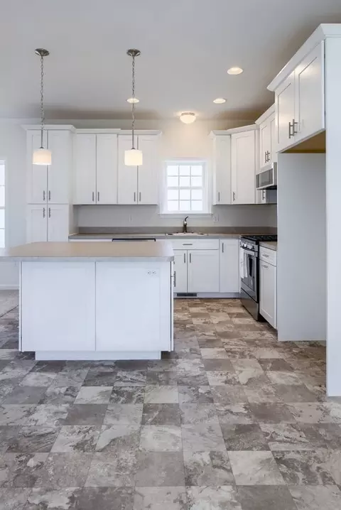 Kitchen - 1650 Yankeeland Ave, Frederick, MD 21702 photo 14 of 58