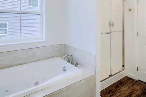 Bath - 1650 Yankeeland Ave, Frederick, MD 21702 photo 24 of 56